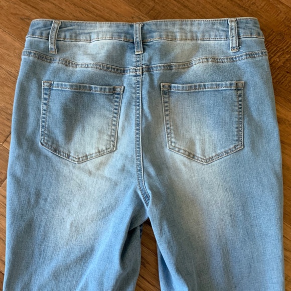 Versona Dip Dyed Frayed Hem Light Wash Denim Five Pocket Jeans Women's … - Picture 5 of 10